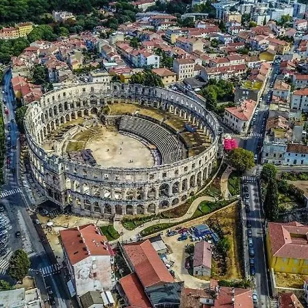 Colosseum Apartment Pula