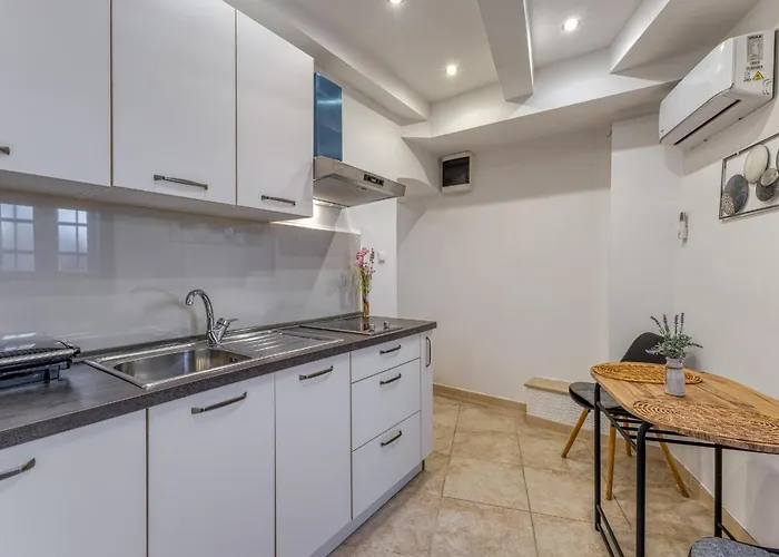 Colosseum Apartment *