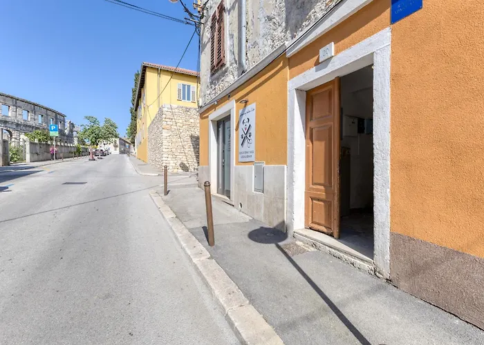 Colosseum Apartment Pula